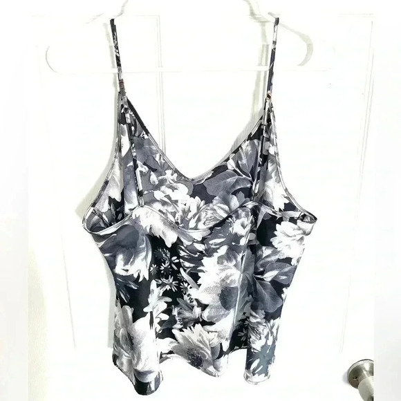 Victoria’s Secret I XL - Picture 5 of 7